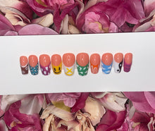 Load image into Gallery viewer, Smiley face Nails