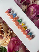 Load image into Gallery viewer, Smiley face Nails